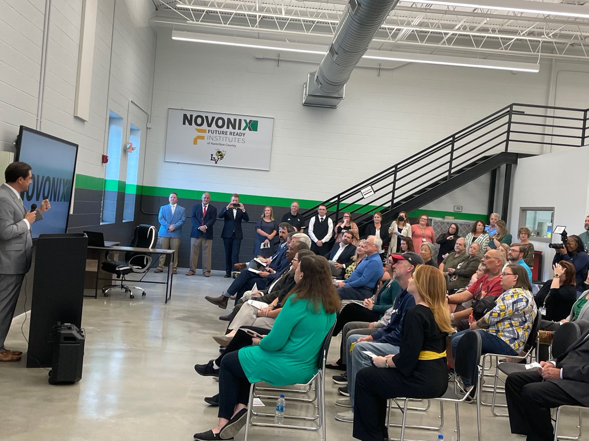 NovonixBattery's tweet photo. Tonight we celebrated the opening of the #NOVONIX Institute of Advanced Battery Technology with @hamcoschools. This program provides career-focused learning that gives students the skills and knowledge they need to succeed in STEM innovation fields. 

cc: @MayorTimKelly https://t.co/53549eG0sA