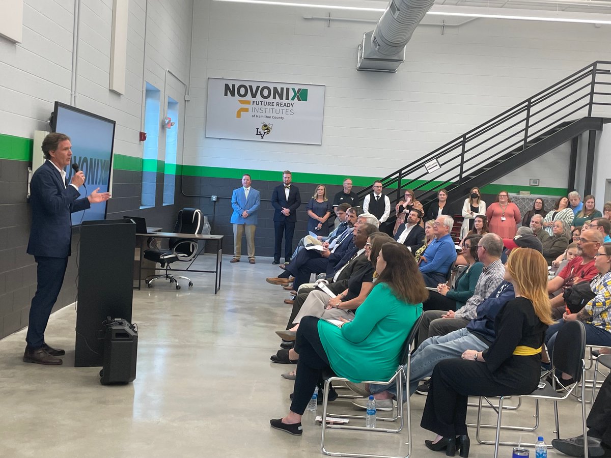 NovonixBattery's tweet photo. Tonight we celebrated the opening of the #NOVONIX Institute of Advanced Battery Technology with @hamcoschools. This program provides career-focused learning that gives students the skills and knowledge they need to succeed in STEM innovation fields. 

cc: @MayorTimKelly https://t.co/53549eG0sA