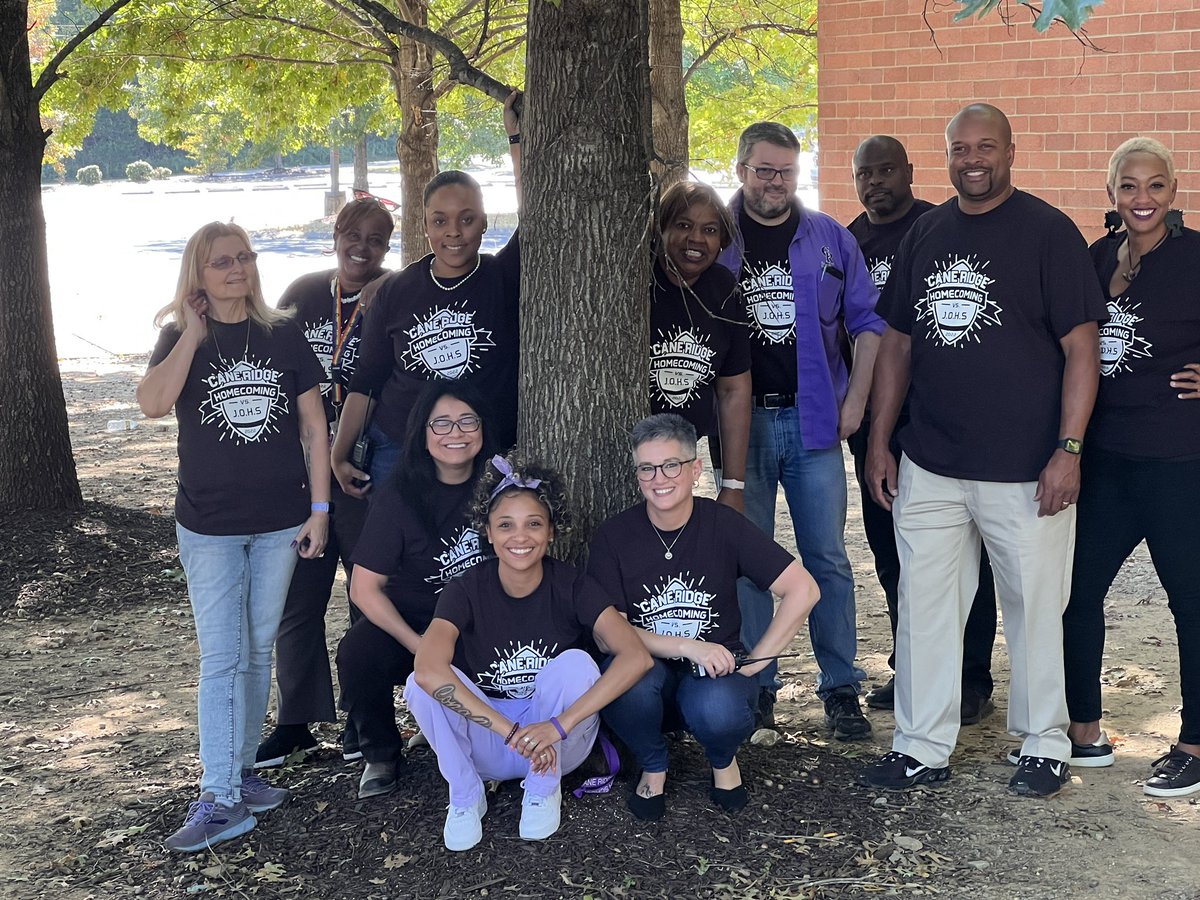 therealDrHoward's tweet photo. @CaneRidgeHS is expanding we will miss our #trees #ouradminrocks #purplepride #ravennation 💜@msimms03 @Crcarter422 @MyFutureMyWay @MetroSchools @MNPSSoutheast 🌳 https://t.co/quK0jT6RkZ