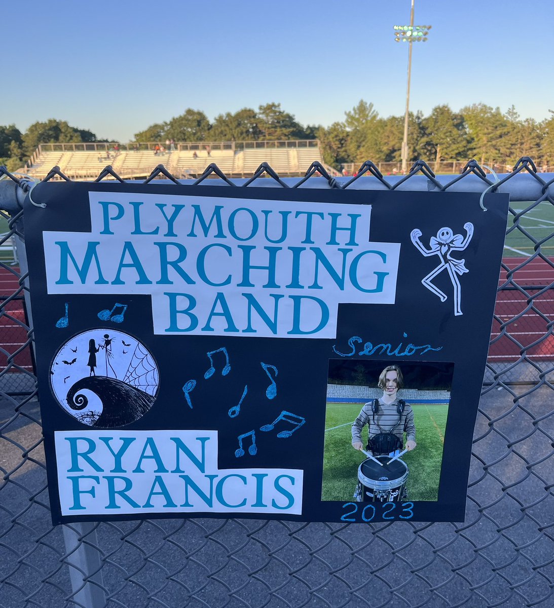FrancisYellow's tweet photo. Senior night! 😄🎶🥁It’s been a long run! 💛Our son has been a part of the marching band since he was in 7th grade! 😳👏🏻 https://t.co/3p5HSztB1H