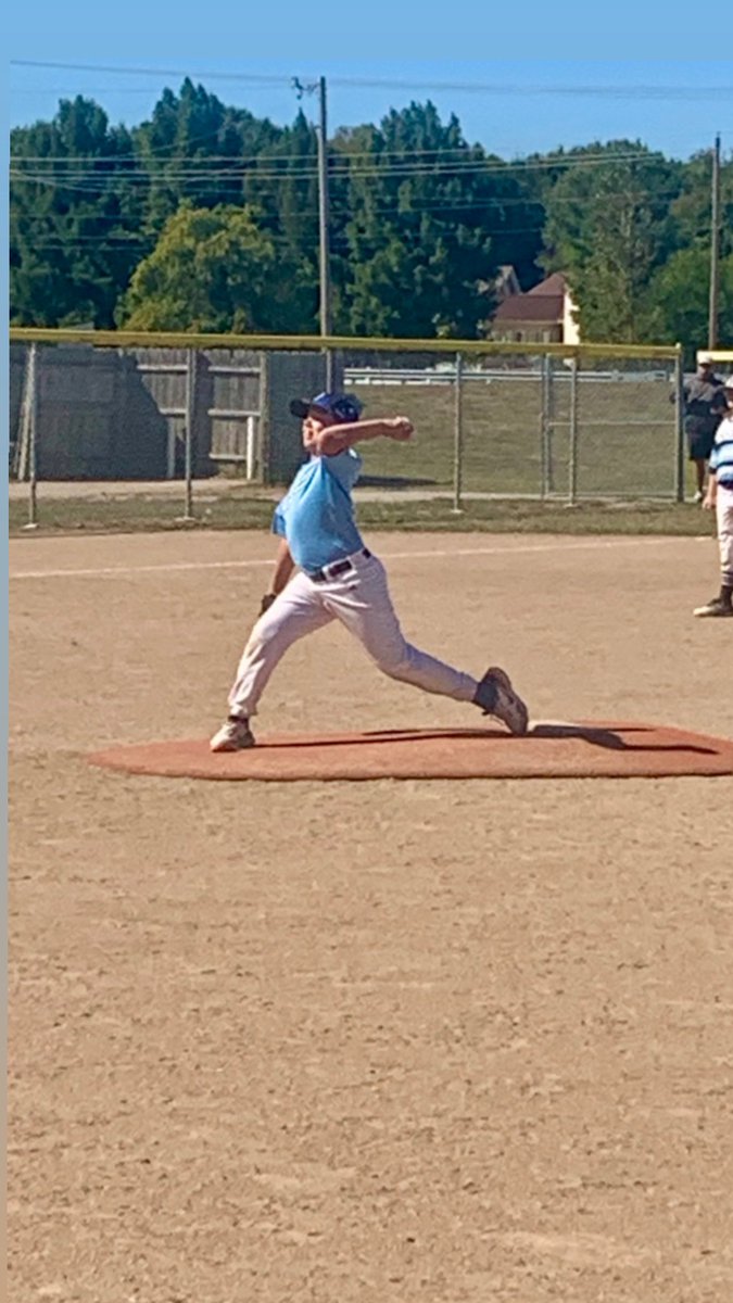 CarlyPownall's tweet photo. Tucker pitching at 10 years old!?? I can’t stop looking at it!! 2 tournies left in fall ball❤️⚾️❤️⚾️ Excited to see his progress in the off season! #11u #youthbaseball #fallball #stlbears https://t.co/S5JtxnIyNn