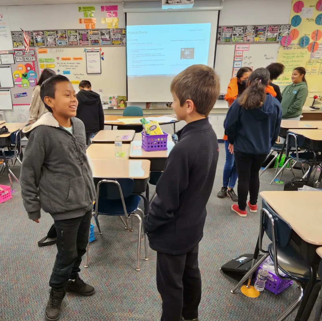 abcface3's tweet photo. 6th graders starting the day with a Musical Share to check in with each other on their feelings. Working on body language and greetings as well.@ginavanwyk22 @AmyMolinsky @mrs_geeWCJH
#musicalshares #buildingcommunity #morethanever https://t.co/N9VK6Opz6i
