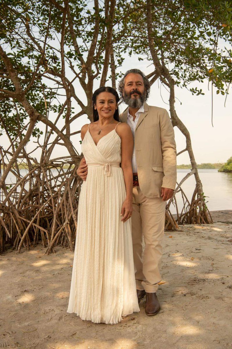 carolsouza2604's tweet photo. O Kingo e a Kinga: Filó &amp; Zé Leôncio 👰💐💍💕💝💞💘 Eu amo 😍❤
#Pantanar #Pantanal https://t.co/Mcd8J7lt3u