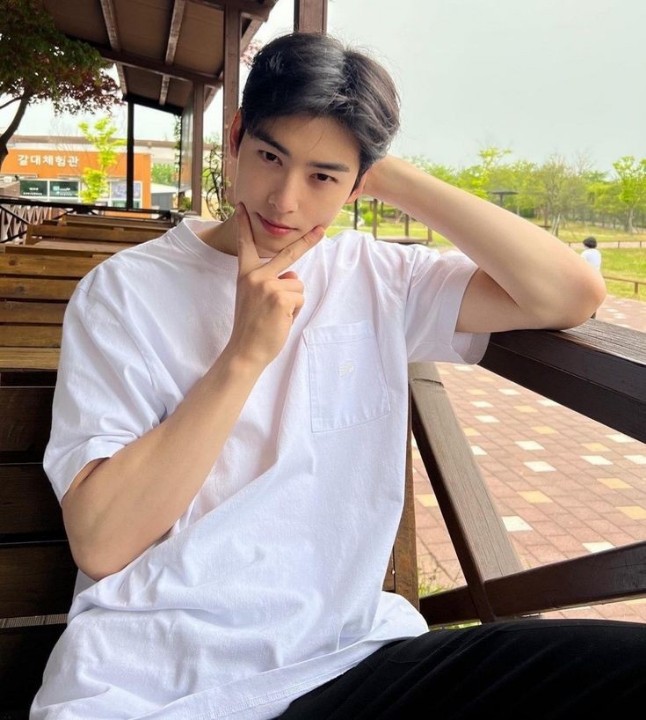 jaecollin's tweet photo. ㅤㅤㅤㅤ 
ㅤㅤㅤㅤ ❥┊𝒃𝑜𝑦𝒇𝑟𝑖𝑒𝑛𝘥 𝒎𝑎𝑡𝑒𝘳𝒊𝑎𝑙 𖧧 ⊹࠭ 𝅄᮫۪  
ㅤㅤㅤㅤㅤㅤㅤㅤㅤ https://t.co/PWl4z1iQIF
