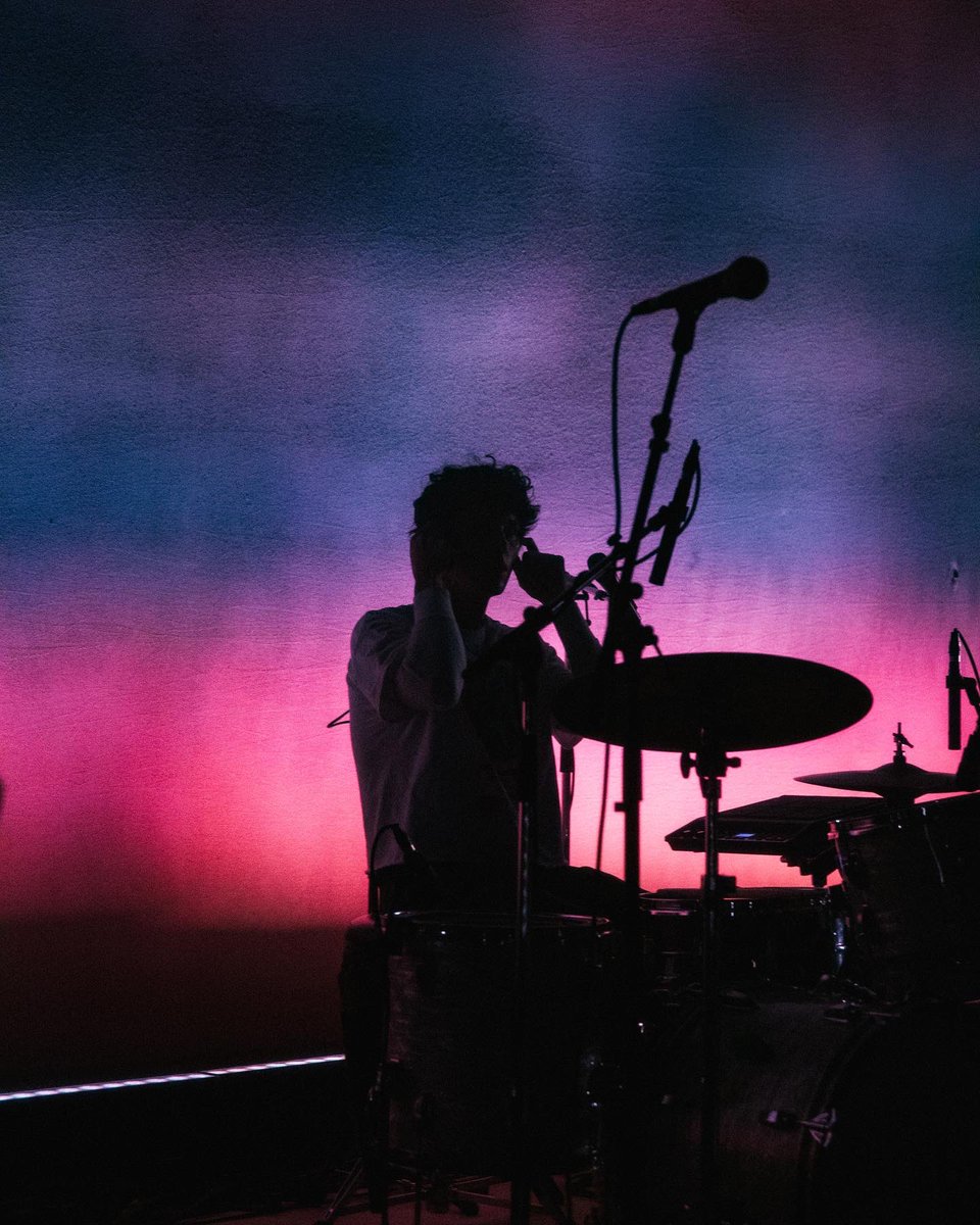 wallowsmusic's tweet photo. SB, LA, Vegas, SLC, Santa Fe, El Paso… you’ve all been wonderful so far. this run continues on with a sold out San Antonio tonight 🫡 https://t.co/Tamyniwaa6