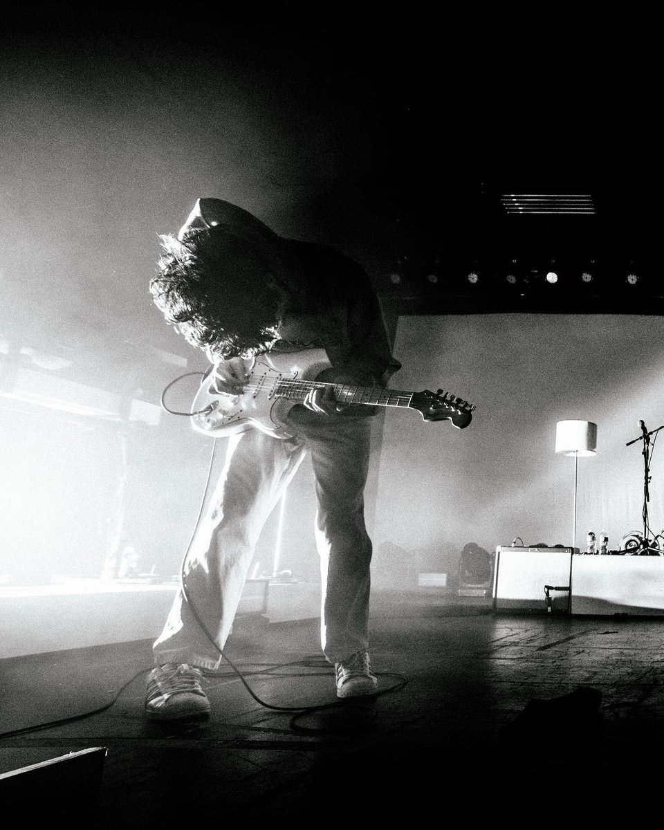 wallowsmusic's tweet photo. SB, LA, Vegas, SLC, Santa Fe, El Paso… you’ve all been wonderful so far. this run continues on with a sold out San Antonio tonight 🫡 https://t.co/Tamyniwaa6