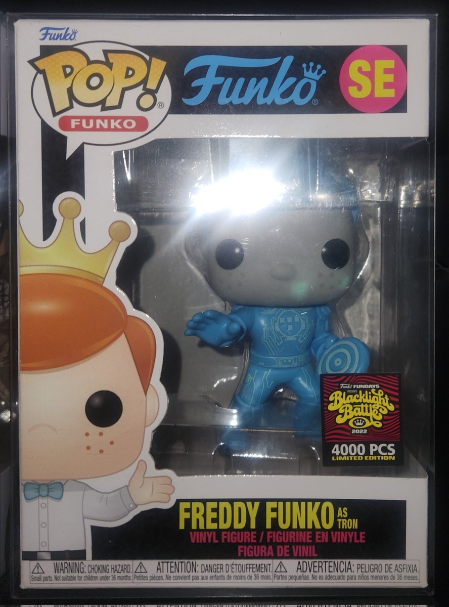 GonzoCollection's tweet image. Day 4 for new grabs is one that I picked up this past weekend at @popalliancepod! However, this was one of thos freddy funkos during that crazy drop that I really enjoyed! Freddy Funko as Tron funko pop, current ppg price: $75