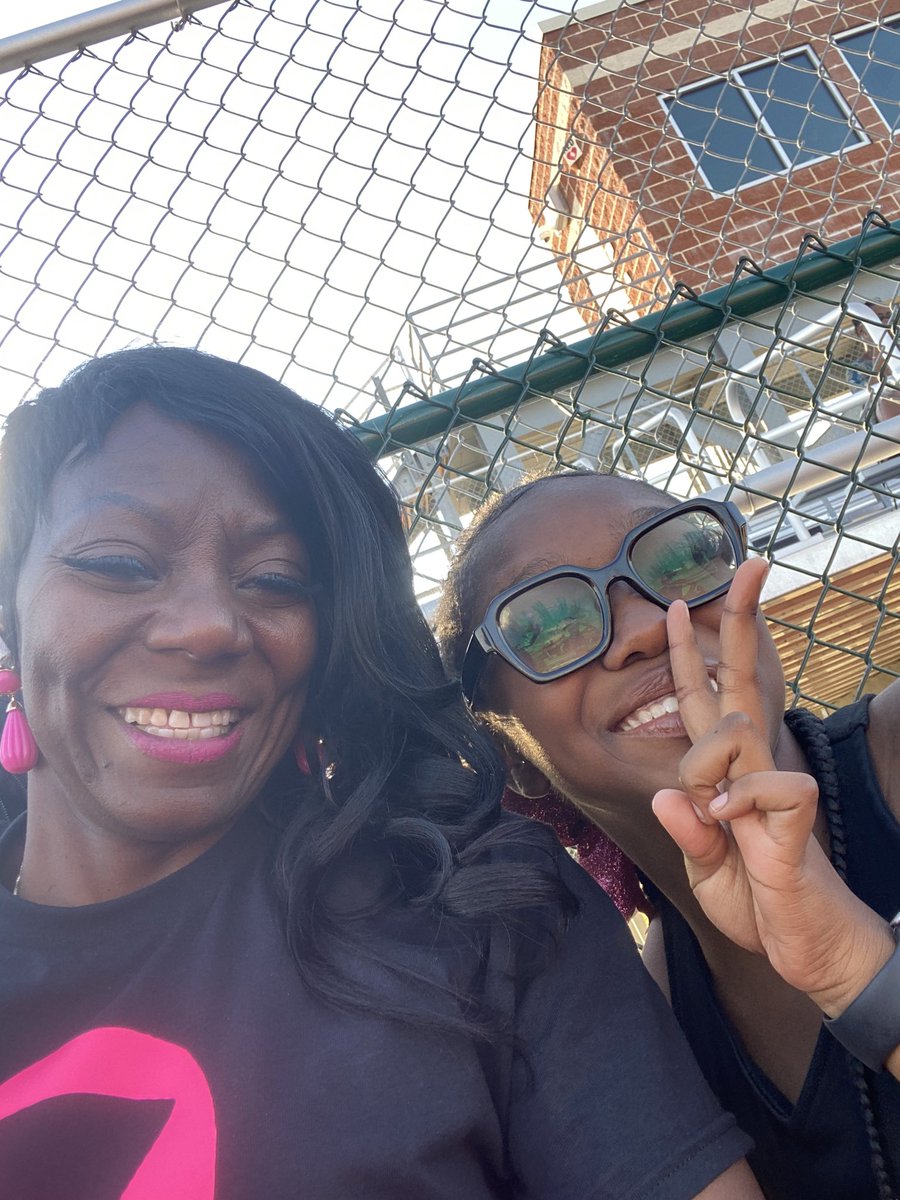 LeslieDever's tweet photo. Eisenhower H.S. JV Eagles are on the moves! https://t.co/Iz9NSUGzYV