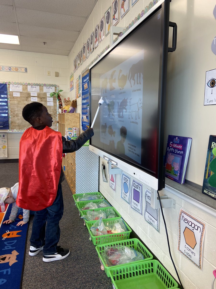 MrsAdent's tweet photo. Today we got our pointer power! We are SUPER READERS! #GPmagic https://t.co/sM3N9bFXww