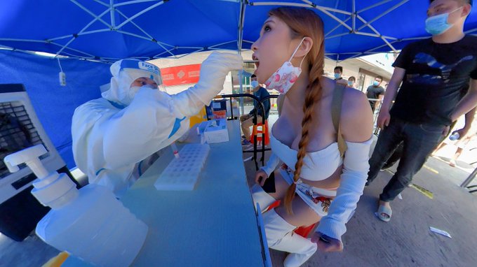We take PCR swabs like that😅 https://t.co/00MyWKAneP