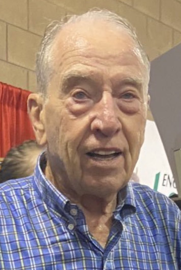 DefeatGrassley's tweet photo. @IowaGOP https://t.co/XyVTspc7yS