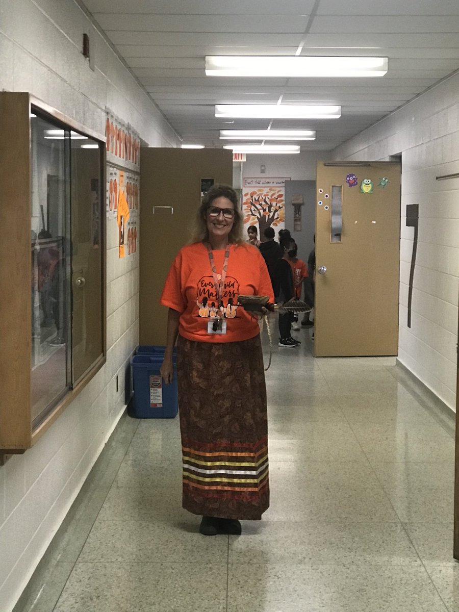 FairglenJrPS's tweet photo. Another year of recognizing the National Day of Truth and Reconciliation.  This year I visited every class teaching about the 4 medicines in the Medicine Wheel.  Students learned about the significance of each and smelled the beautiful, calming scent of smudge washing over them. https://t.co/hBqyTFN7bM