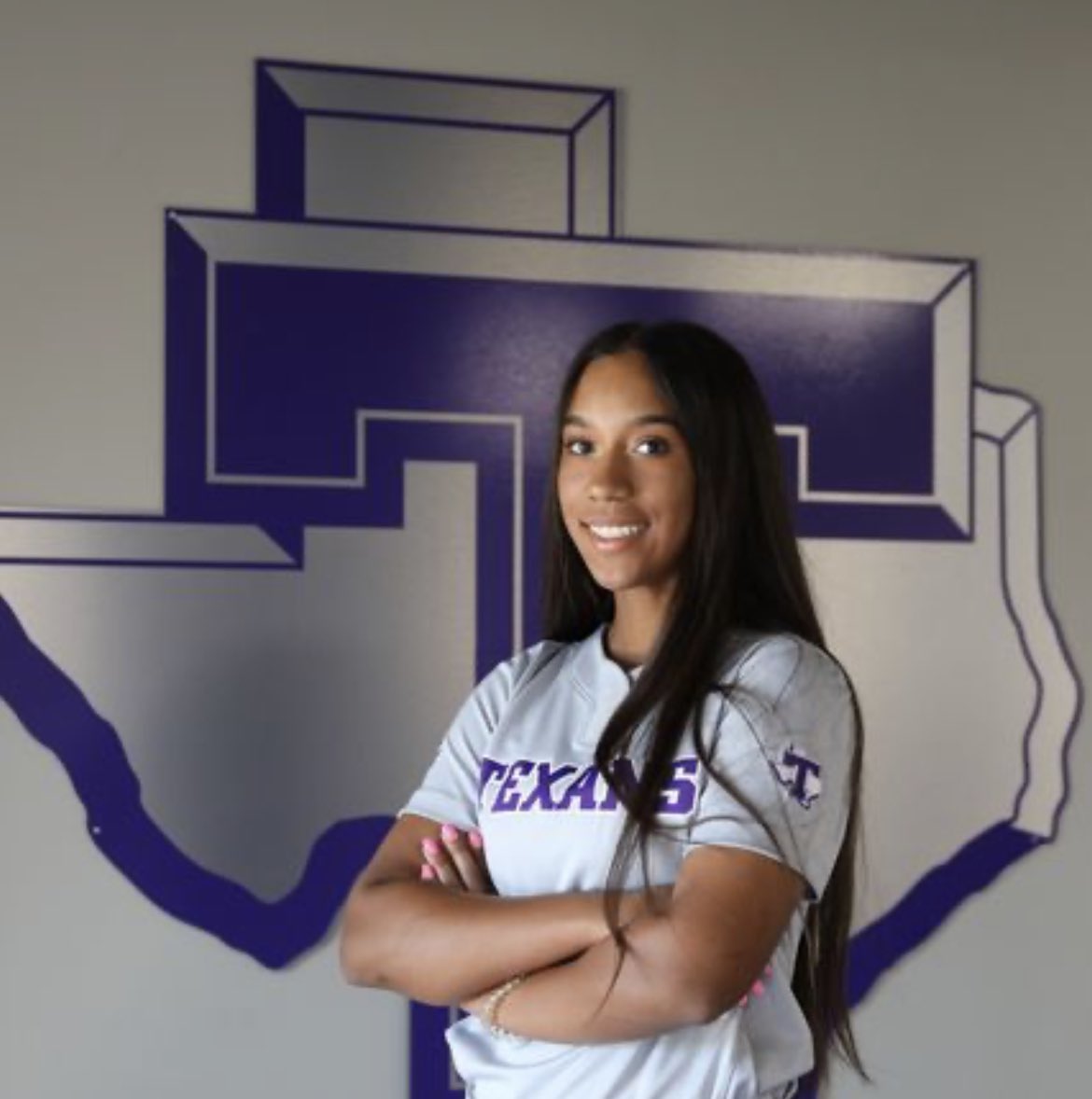 IsabellaBojk's tweet photo. I am beyond blessed to announce I have verbally committed to @TarletonSB for my academic and athletic career. Thank you to all who have supported me through this journey!
#BleedPurple #Committed @18uGloryNaudin @TexasGlory @CSA_Athletes @CsaCox @Coach_Cump @StefPhillips4 https://t.co/9vcDqC2iP8