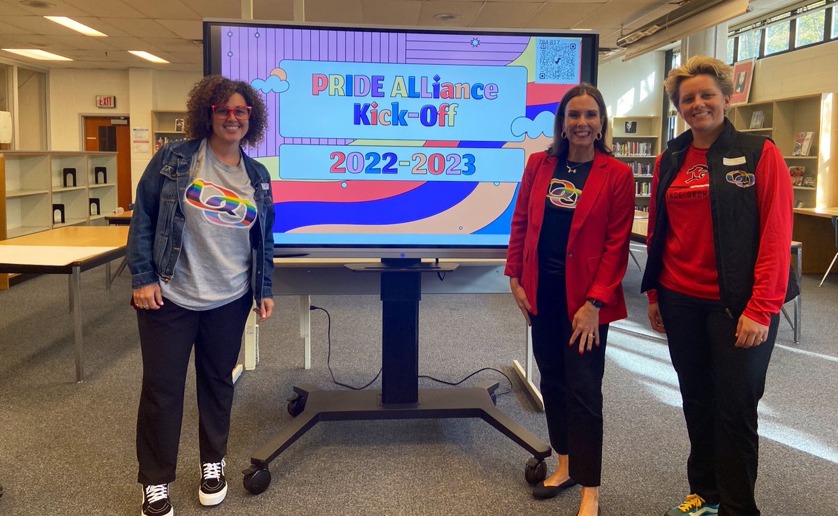 QOHSAP_EB's tweet photo. An amazing kickoff event for the first in-person MCPS Pride ALLiance meeting! ๐ณ๏ธโ๐๐ณ๏ธโโง๏ธ QO was proud to host this opportunity to share glows and grows for LGBTQ+ students and staff #allmeansall #equityandinclusion #representationmatters @QOHSPrin_Thomas @mcpsequityteam @mcps_lgbtq https://t.co/LPKdVhN82V