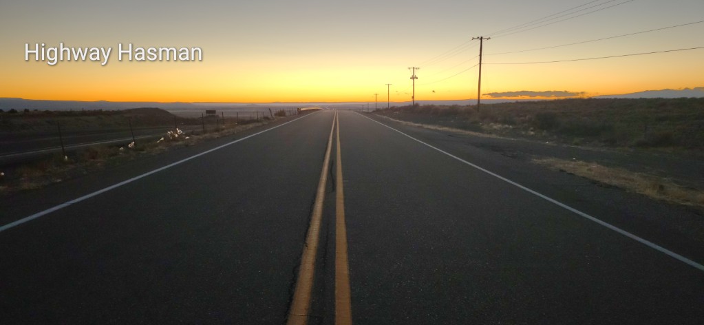 GregsHighway's tweet photo. A calm look down 66 west of Albuquerque...From a few months ago.

#NewMexico 
#photography 
#us66 https://t.co/izEOIKudIo
