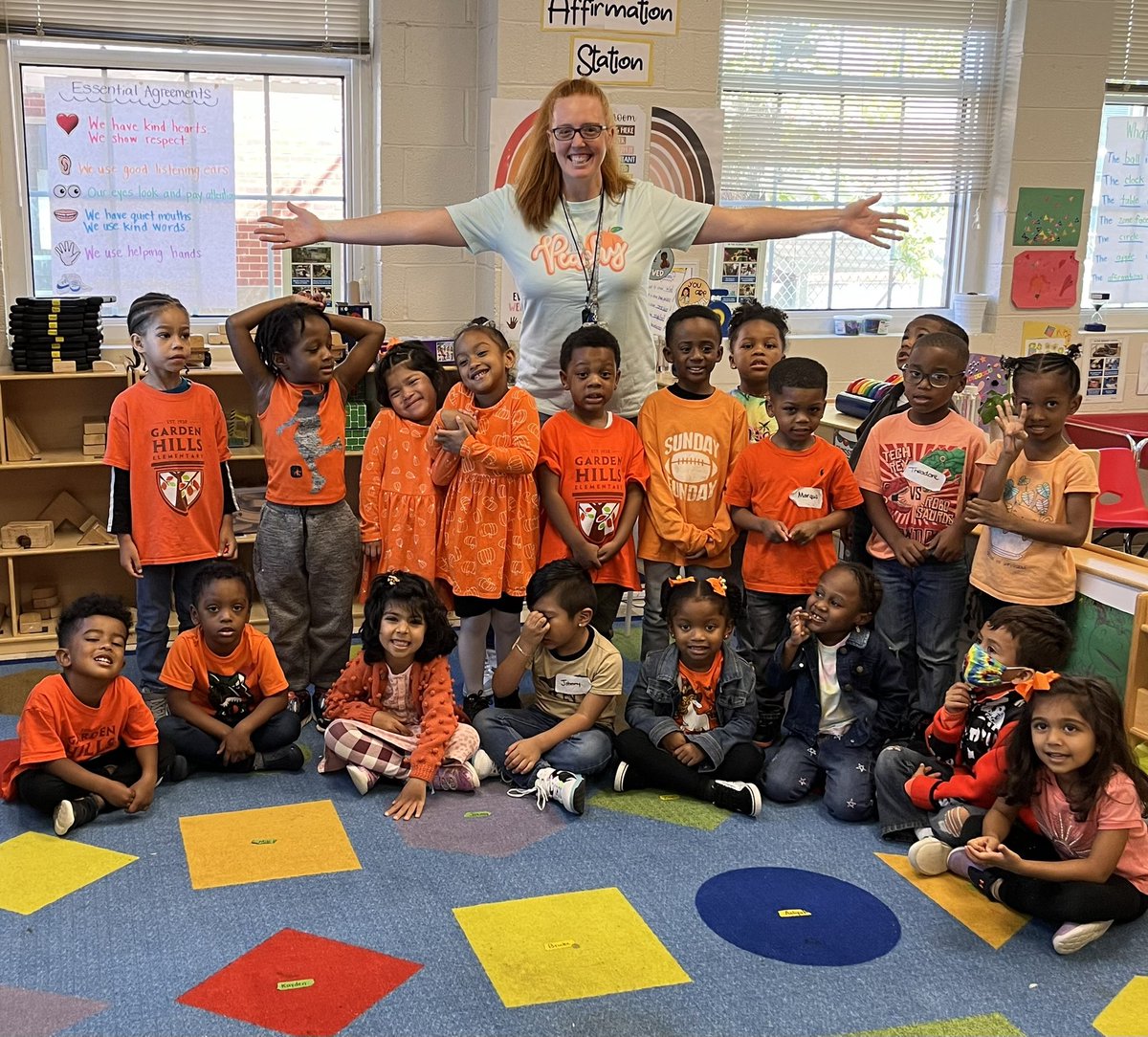 BilalsPreKClass's tweet photo. Today we wore orange for 🍑s!! (Did you know peaches are in the rose family?) We even made peach milkshakes together! 🥳 A tasty day of fun and learning! 😅 #gaprekweek #gapeaches @aps_OEL @APSGardenHills https://t.co/5WXvpUj0bi