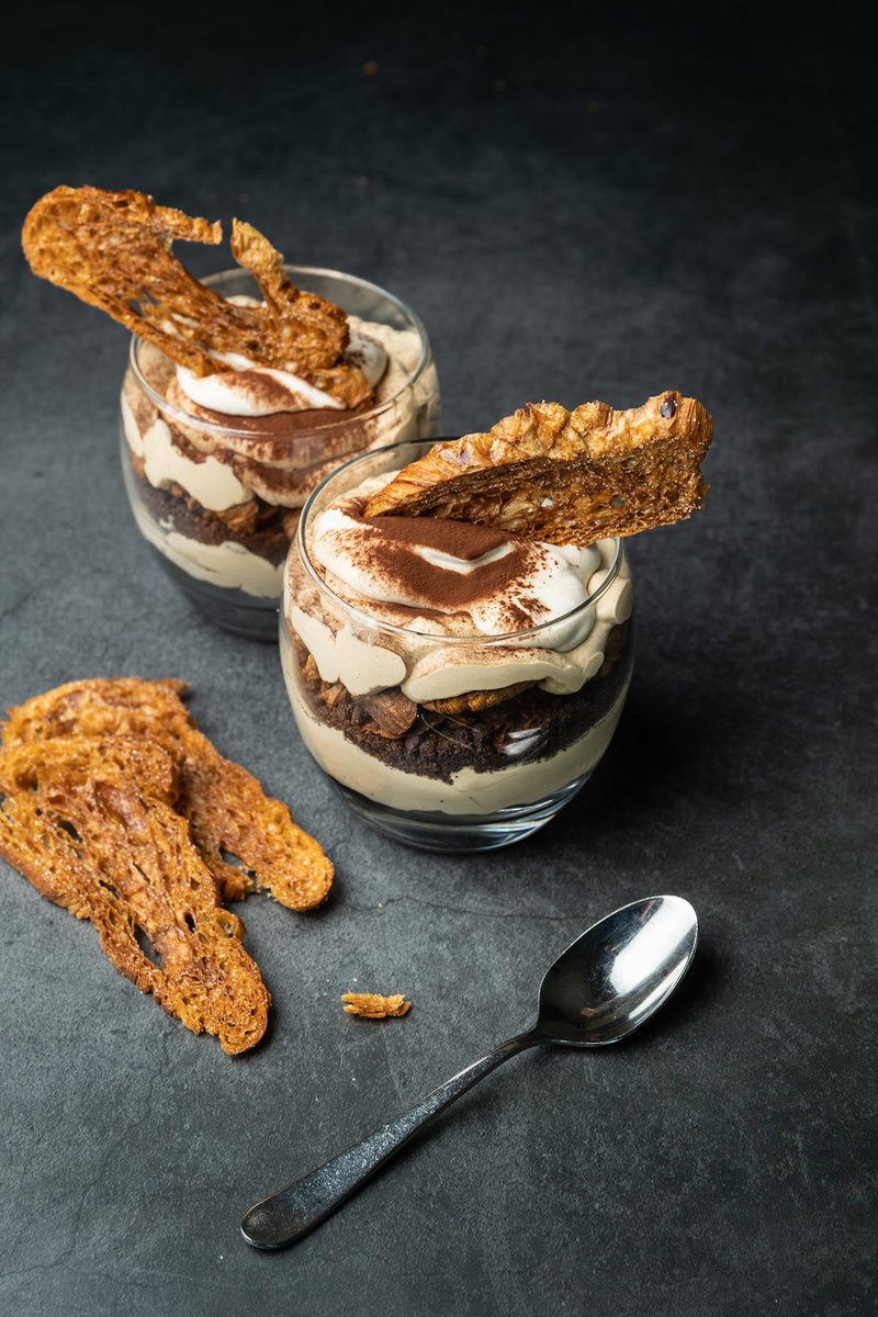 This delicious twist on the classic Tiramisu has become a fast favorite in Globe@YVR! Tuck into mascarpone, Baileys Chantilly cream and that satisfying crunch of espresso croissant chips. 
#RichmondBCeats #eatcouver #GlobeYVR
