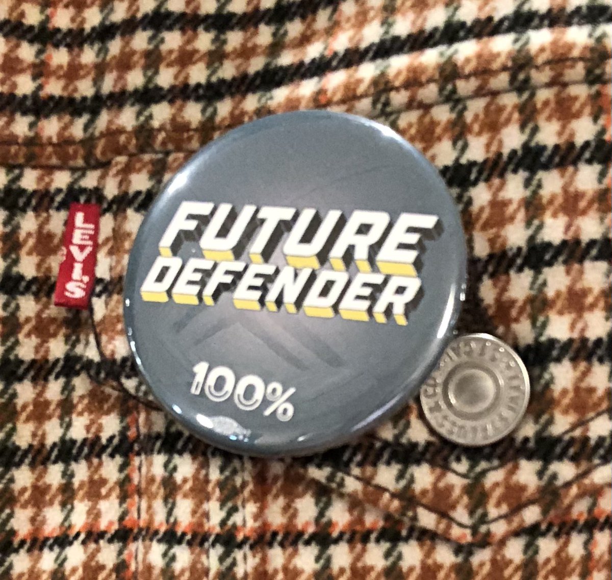 100PercentMN's tweet image. Just wrapped our first doorknock with @UnidosMN in White Bear Lake.

A little chilly, a little dark out, but we had great conversations and got to debut our new #FutureDefender buttons.