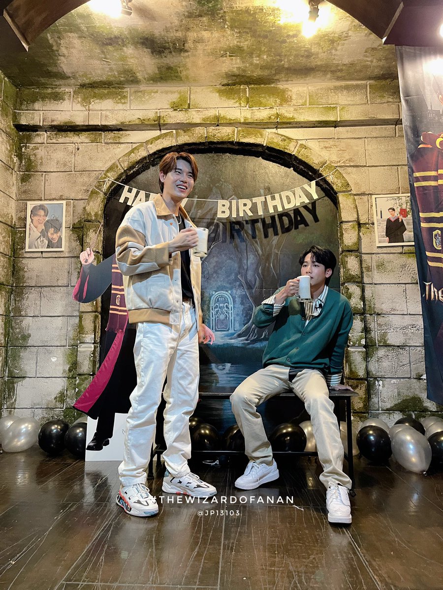 thewizardofanan's tweet photo. กูดสะมอนิ่งจ้าาาาา เริ่มต้นวันศุกร์ด้วยความสดใสแบบคู่รักคู่นี้นะค๊า
ย้ำเตือนกันอีกครั้งว่า วันนี้จะจับแจก สแตนดี้พี่หยิ่นพร้อมลายเซนแล้วน๊าาาา ใครยังไม่ได้โพสรูปที่มาแกล แล้วติดแทค #thewizardofanan นี้ ต้องด่วนแล้ววว บัลลี่ๆ
#yinyin_anw #warwanarat https://t.co/kCOBtiK9Nn