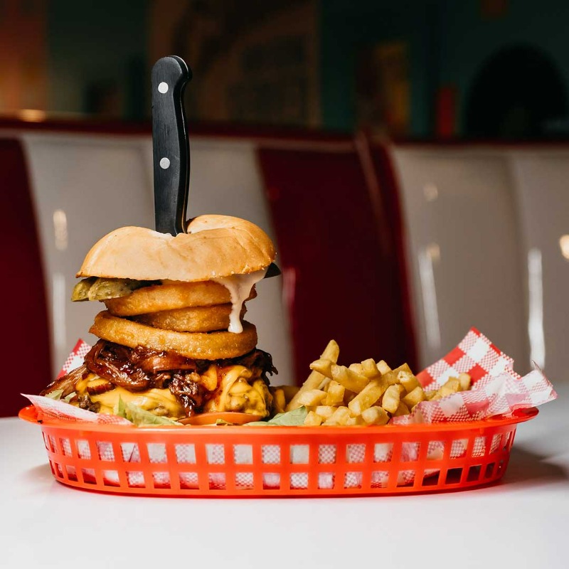 VisitSouthBank's tweet photo. 🍔 If you are after some great burgers with a side of sass, Karen’s Diner is the place for you! An American-style interactive diner where you will be waited upon by rude waiters &amp; be forced to play a variety of games. #visitsouthbank #americancuisine #americana #burgers https://t.co/Dg0zAM867b
