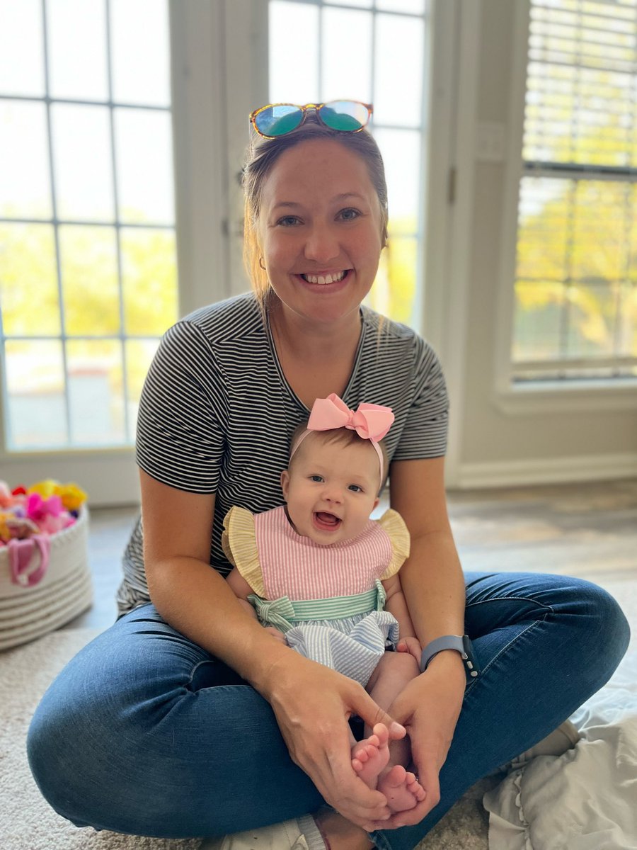 llahbelac's tweet photo. My whole entire world in one picture. 💙 https://t.co/NHMGhlQHeJ