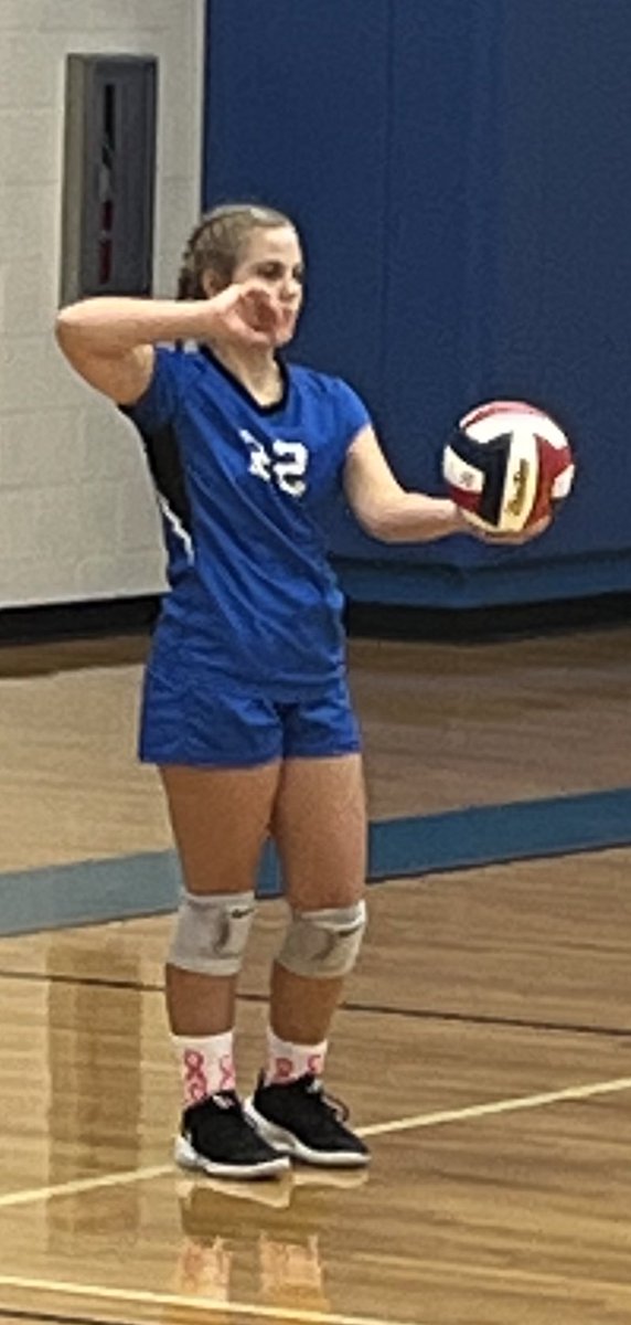 kerduncschae's tweet photo. Pink Out with a Win! #kryseesissy had a few good saves at the net and some serves!  @DrAnthonyMS @CFISDAthletics @ravens_anthony @TamiCombs8 @ray_zepeda1 @LisnorysC @VogtislikeVote https://t.co/BukBWtDns4