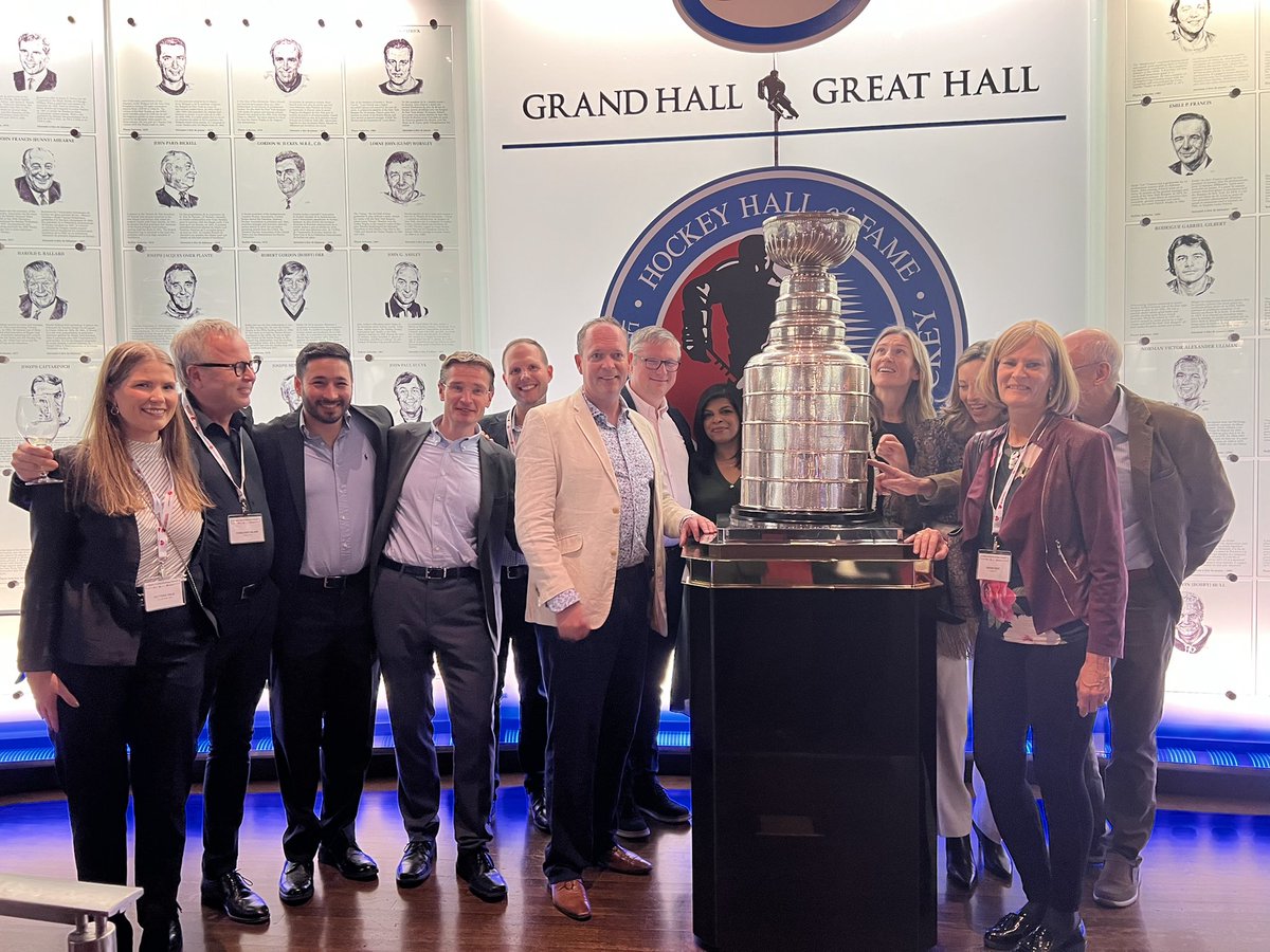 ICOSociety's tweet photo. ICOS dinner at #GCOS22 at @HockeyHallFame @sdent_duke @AnaBaracCardio @TeresaLpezFdez1 @Dr_Mike_Fradley @TomasNeilan @mayocvonc @Vijayrao7474 @mariellesc1 @avirupguha @oncology_cardio https://t.co/NoUrfrWrLm