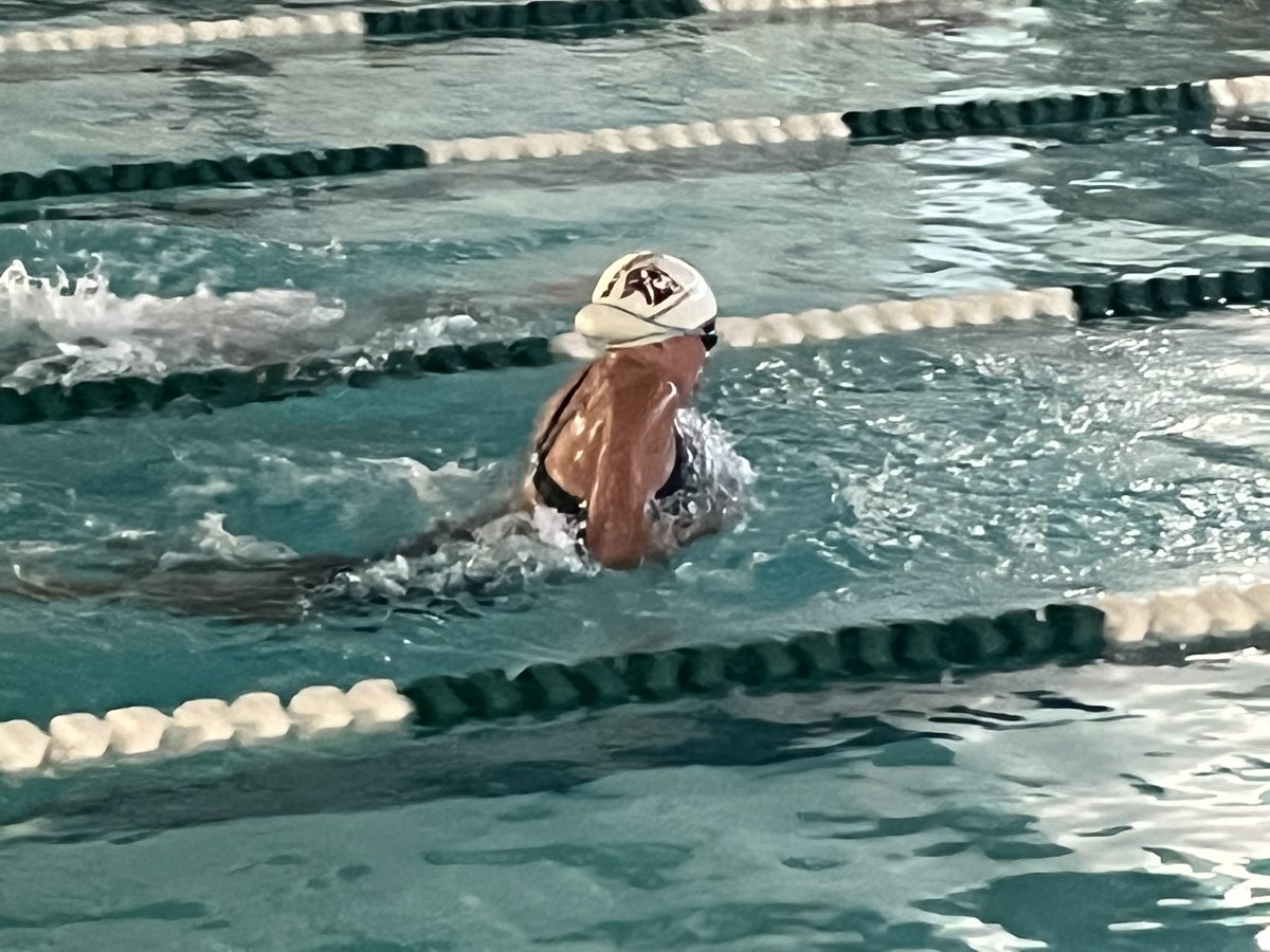 bshs_athletics's tweet photo. Congratulations to @BayShoreSchools swimmer Skyler Duke who broke the BSHS record in 50 Freestyle that was held by Julia Wendt since 11/13/2010 Skyler’s time was 25.81 Way 2 make Bay Shore Swimming and Diving program proud! @SectXISuffolk @Greater_LI @BayShorePatch @BayShoreHSPE https://t.co/5XPtWSBBiY