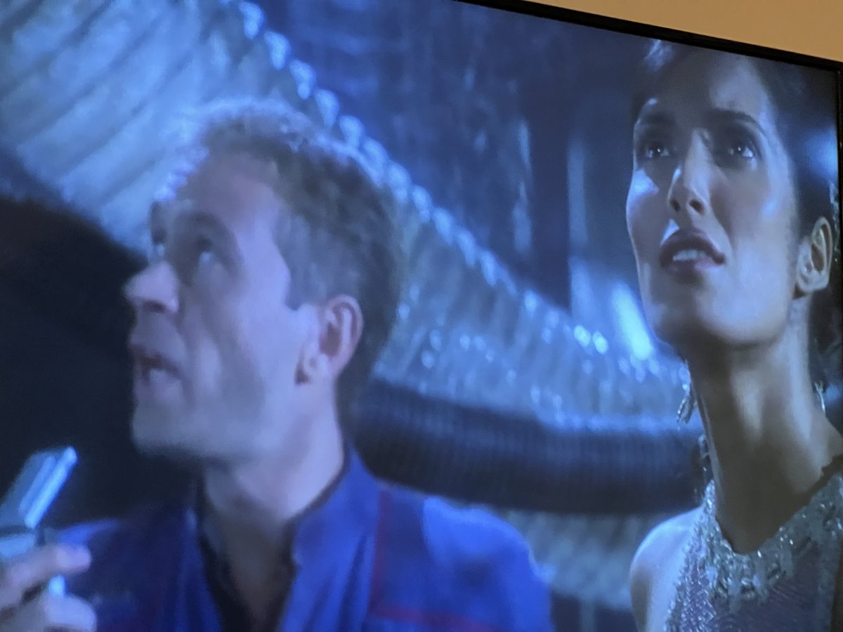 uselesstraffic's tweet photo. So I’m watching an episode of #StarTrekEnterprise from 2002 … and, surprisingly, @PadmaLakshmi is guest starring as angry, abducted royalty—what fun! Every scene she’s in, she tries to take charge. She even complains about food. Where have we seen that before?😀 @BravoTopChef https://t.co/hwQTLv7WOw