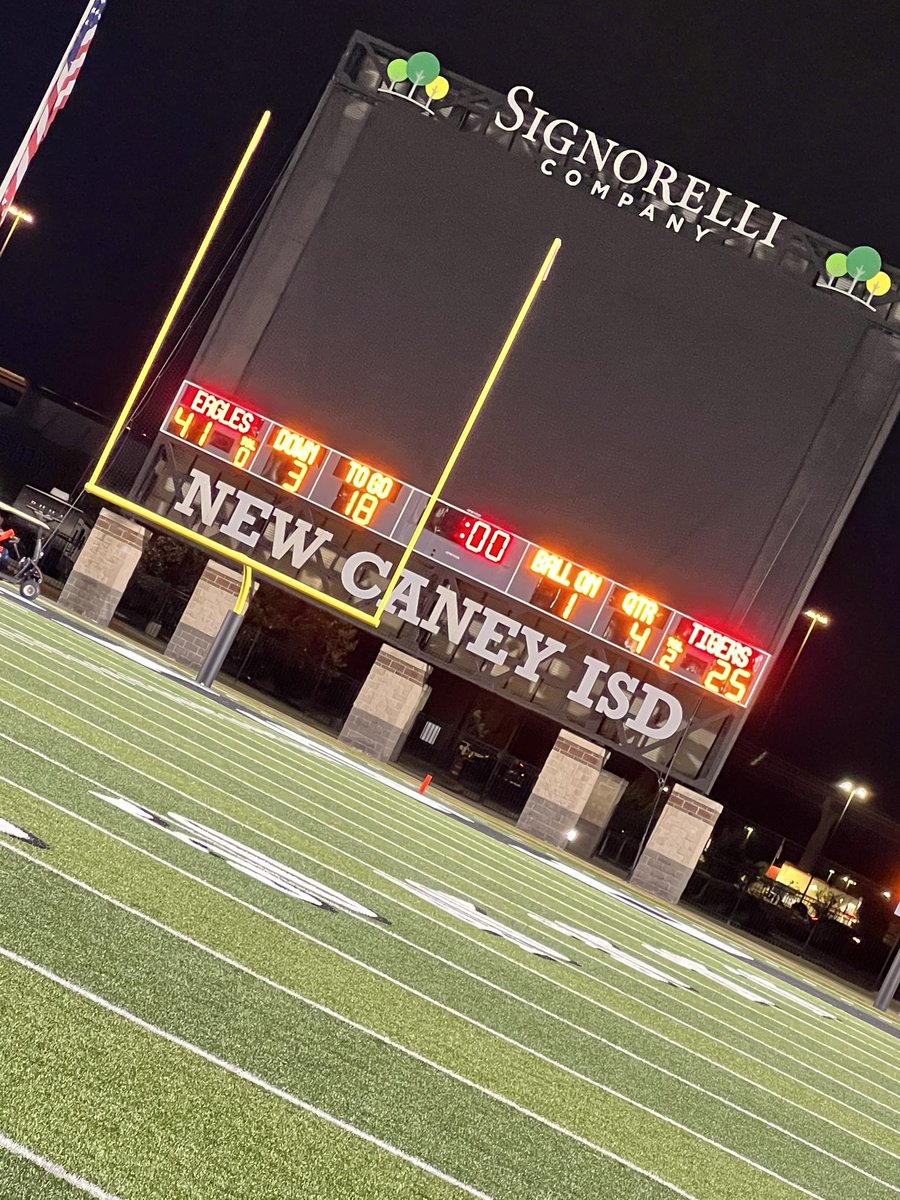bflan_06's tweet photo. Proud of our 9th grade team. Was down at halftime. But our kids did not flinch. Made adjustments & responded to the challenge in the 2nd half!
#TrueToughness
#RelentlessEffort
#UMW
@NCEagleFootball https://t.co/gvhB4BaRkL
