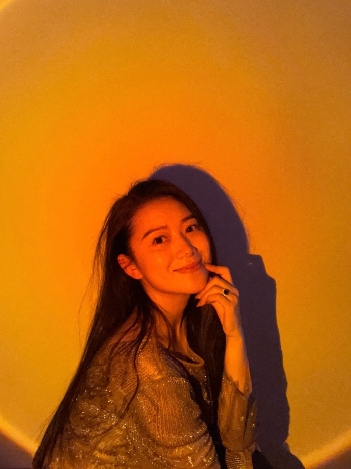 JosephReuben6's tweet image. 想和一个男人相处的快乐，你应该多多了解他而不必太爱他，想要和一个女人相处的快乐，你应该多爱她，却别想要了解她。