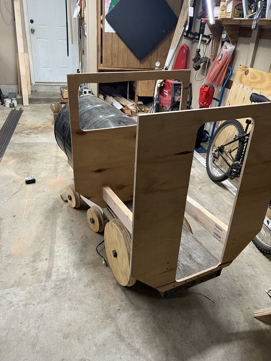 EscapeAutoworks's tweet photo. Was able to stop by and get a couple 2x4s and make a couple cuts and screw a few pieces together that may resemble a #train cabin. #makestuff https://t.co/V5QZ55WXT8