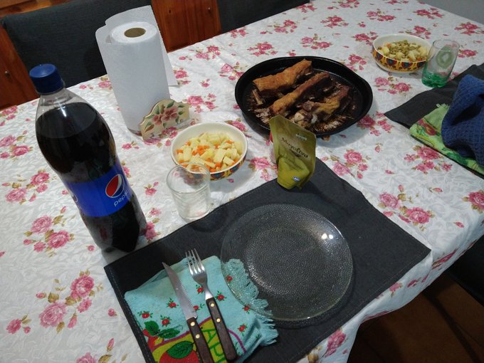 Mi vieja volvia de un viaje y me confundir el dia de su regreso u.u prepare una re comida al pepe xD<a href="/tag/hunterxhunter"class="tags"><span>#hunterxhunter</span></a>