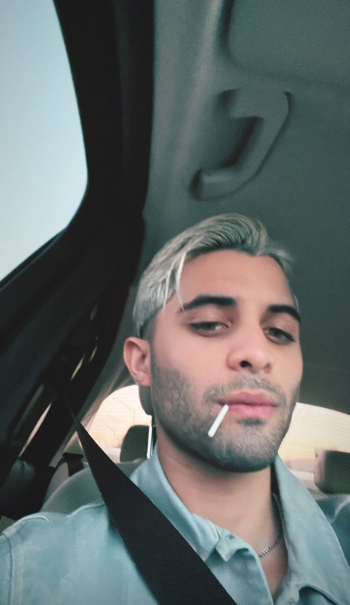 erickarchive's tweet photo. erick selfie🤍 https://t.co/mvJ16tiNRW