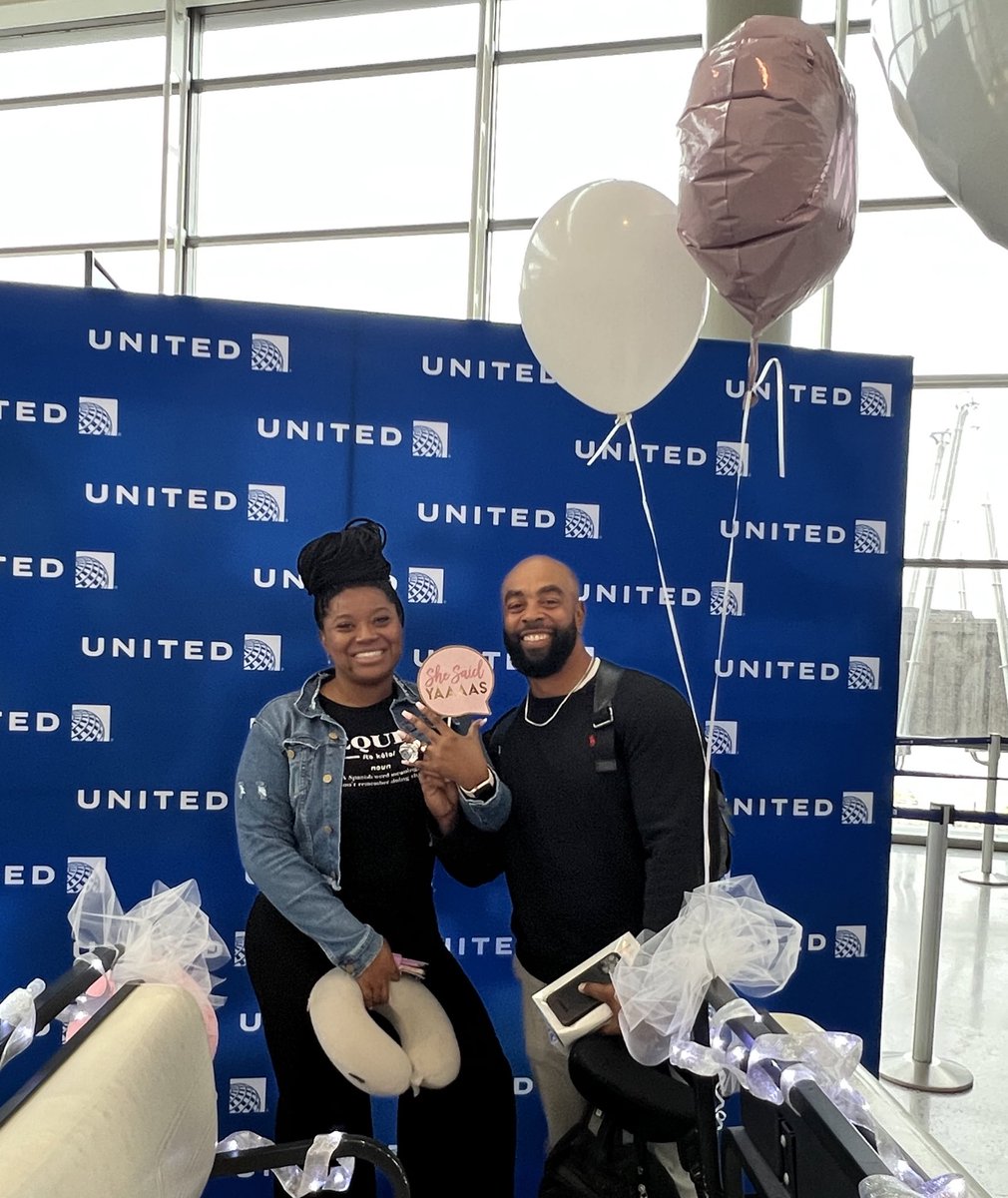 skarabetian's tweet photo. EWR team making a special moment last forever 💕She said yes 💍 on a United flight!✈️@weareunited @rodney20148 @csarkari @Jordan_Bykowsky @MalkowskiAneta @EWR_SW @MikeHannaUAL https://t.co/vCvRaaxGNJ