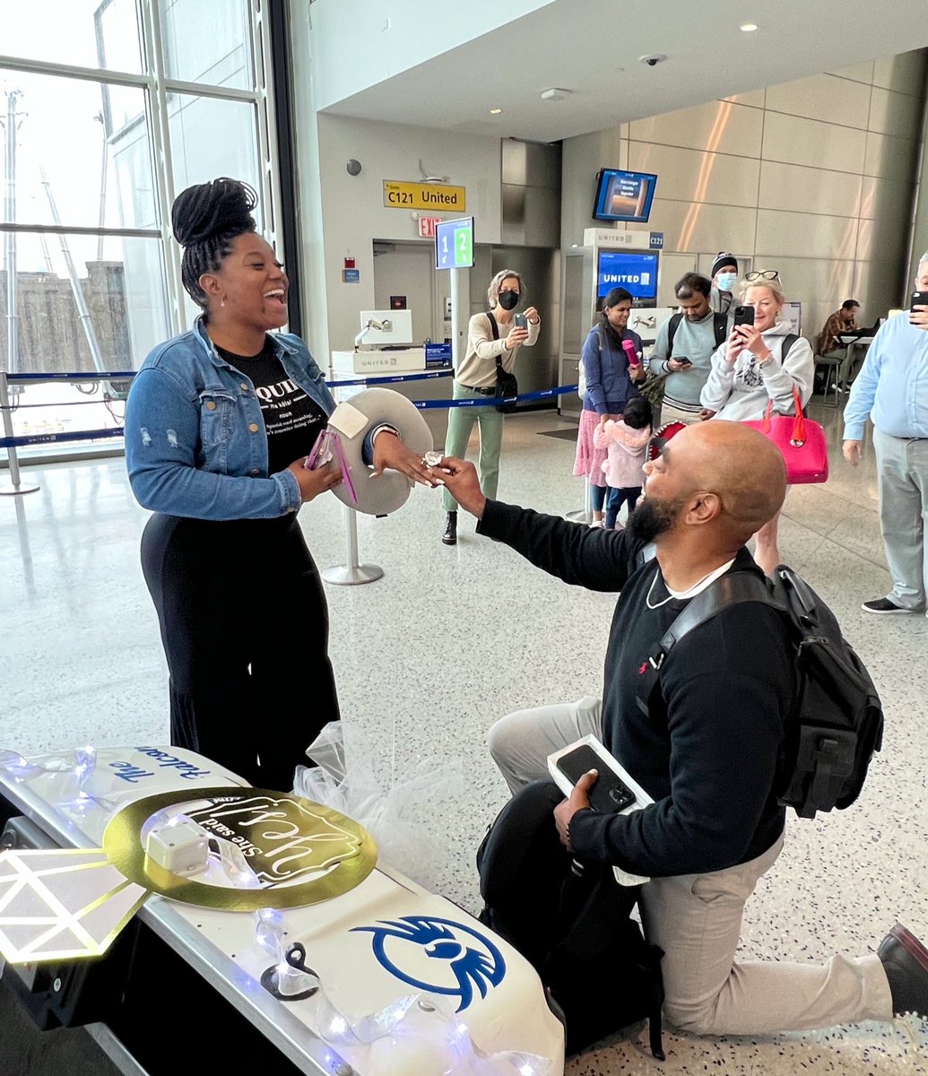 skarabetian's tweet photo. EWR team making a special moment last forever 💕She said yes 💍 on a United flight!✈️@weareunited @rodney20148 @csarkari @Jordan_Bykowsky @MalkowskiAneta @EWR_SW @MikeHannaUAL https://t.co/vCvRaaxGNJ