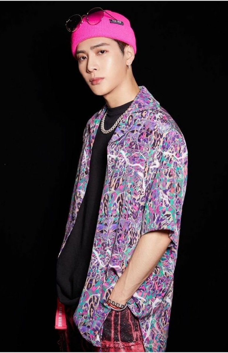 risakengjung's tweet photo. Look Like Love.. COOL❤❤❤
#JacksonWangMAGICMAN 
#JacksonWang852 
#teanwang 
#MAGICMAN https://t.co/QHmz4l2GiG