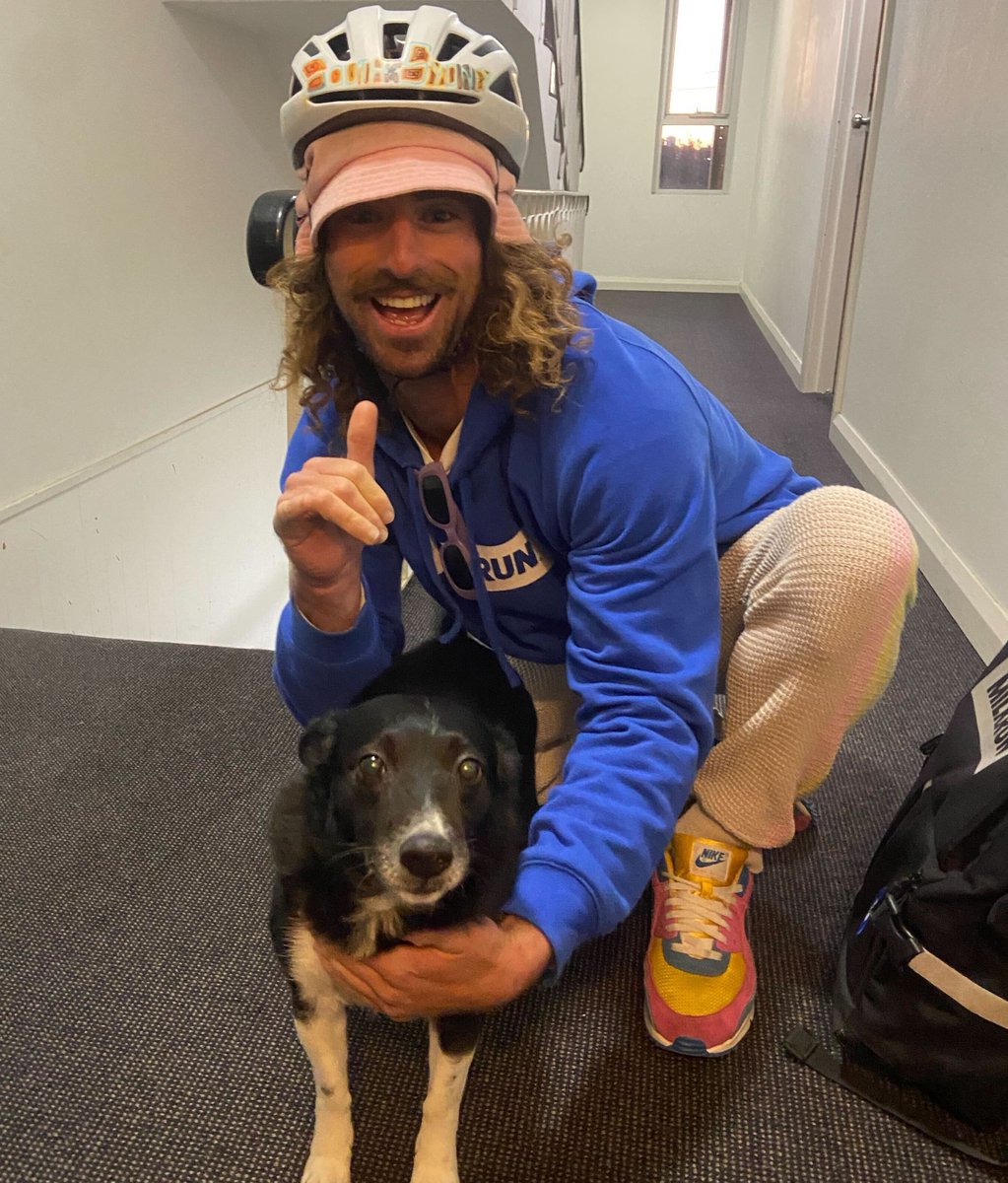 How could we resist? <a href="/kitkat_anz/">KitKat_ANZ</a> #kitkat #kitdog