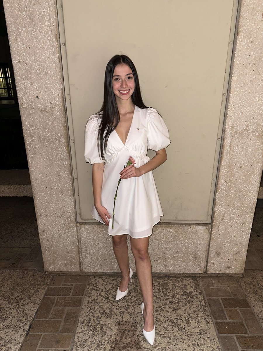 Abi pledging for Phi Mu at UTSA. Phi Mu provides an environment that develops leaders who radiate confidence. For women who are community-minded, Phi Mu provides endless opportunities to lend a helping hand, bringing energy and purpose to community service and philanthropy.