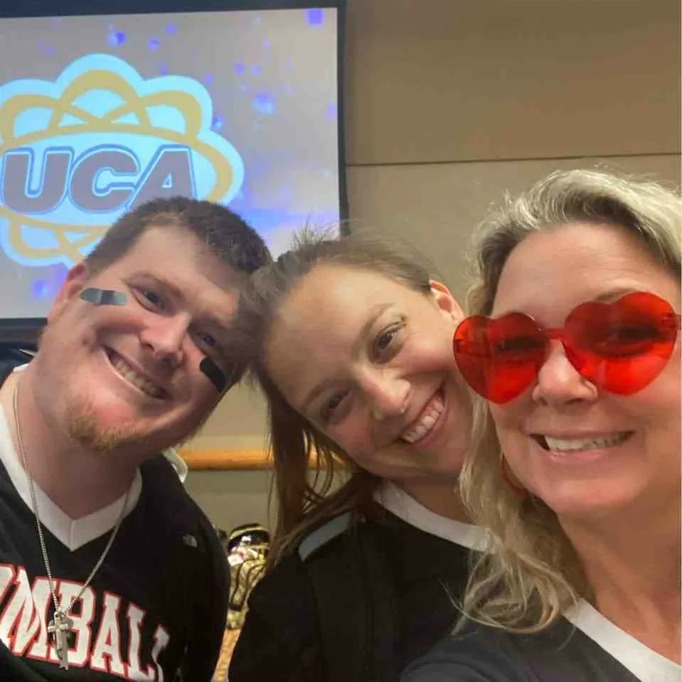 tomball_hscheer's tweet photo. Happy National Coaches Day to Coach Weibel, Cantrell, and White!! Thank you for pouring y'alls heart and soul into the program!! We can't thank y'all enough for what you do!! #weoverme #coogsgocrazy #bestcoachesinthestate #3amigos #3musketeers @TomballISD @TISDTHS https://t.co/8S0gneRVEo