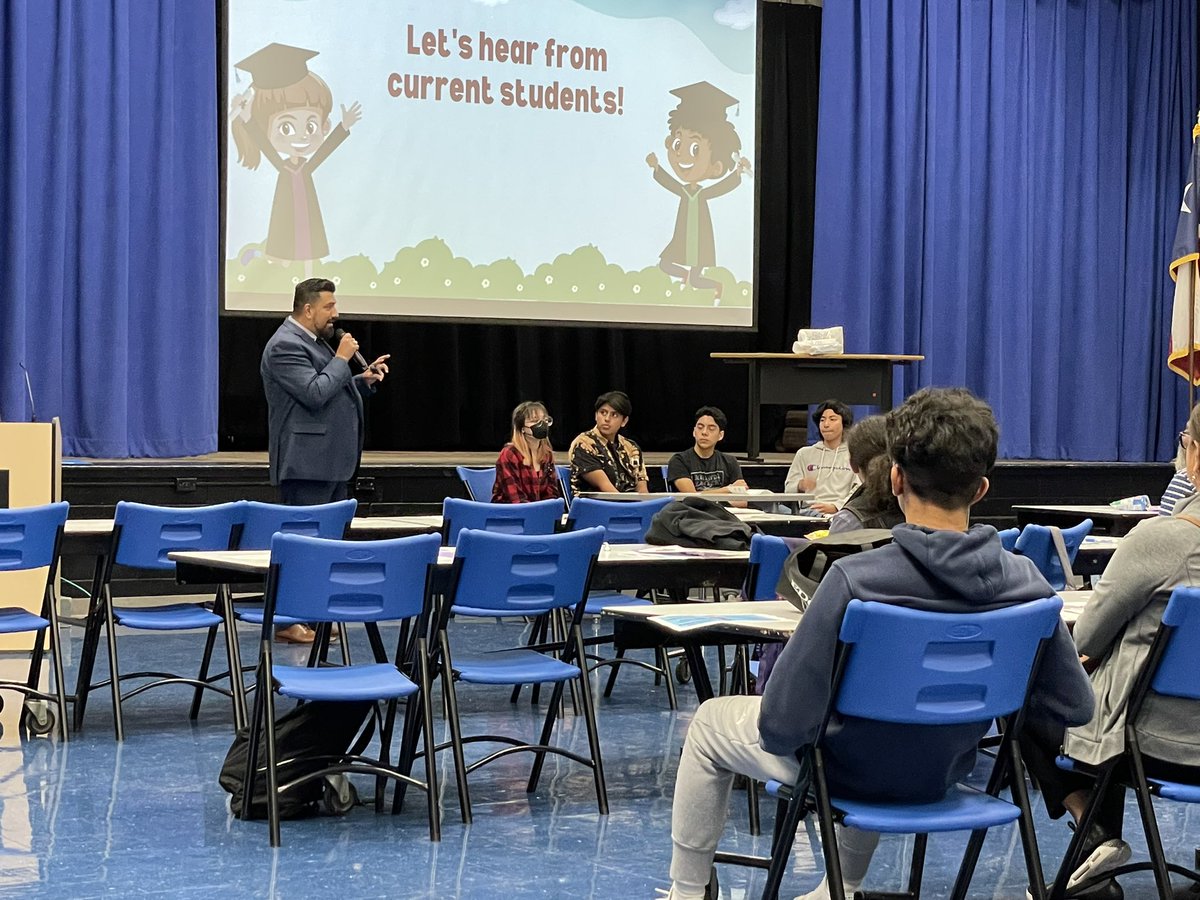 Mrs_BHdz_EISD's tweet photo. What a great event @EISDMemorialHS! It was AWESOME to hear from our students first hand about their experiences in honors and dual credit courses! #AvancedAcademicsNight #TheirFutureisBright #WeChooseEdgewood @EISDFE @OMoucoulis @EdelyOlvera @Bernice98599458 https://t.co/U1Zfpx73zI