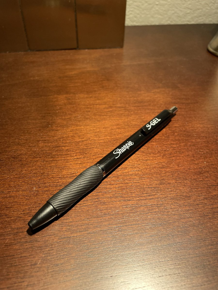 acovington's tweet photo. @colemanford I’m all in on the Sharpie S-Gel right now. I do love my fountain pens, but this is my daily carry for all notes. https://t.co/nxCPii6zSP
