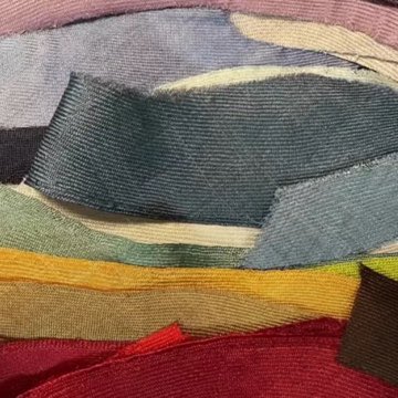 MillinersGuild's tweet image. Swipe to see a behind the scenes look at @millistarr's boater in the works, and visit the link in our bio to read about the inspiration behind each piece in our virtual exhibition The Last Straw. 👇🏼bit.ly/3r58U27
#millinery #hats #millinerymaker #headwear #boaterhat