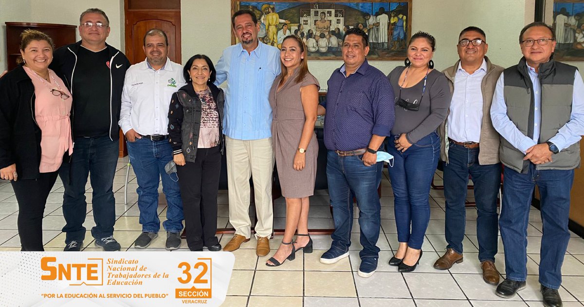 snteseccion32's tweet photo. El día de hoy recibimos en esta su casa, la Sección 32,  a las Delegaciones D-I-17 del nivel de Primarias de la Región XII San Andrés Tuxtla y a la Delegación D-II-301 perteneciente a la Región VIII Veracruz, así como a...https://t.co/mKJU7fC6Em

En el #SNTE32 Trabajamos para ti. https://t.co/7VPq4F6A0G
