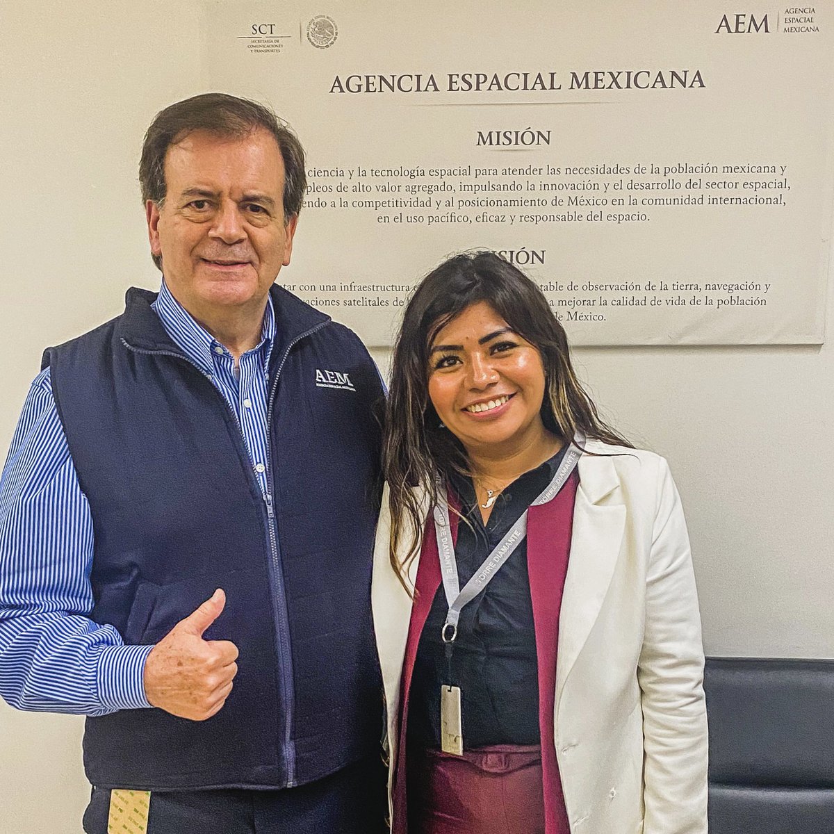 IlseMNolasco's tweet photo. Siempre es un gusto regresar a la @AEM_mx y saludar a mi querido Ing. @mario_eduspacio, Director de Divulgación de la Ciencia y Tecnología en la @AEM_mx. https://t.co/skHeYM1N53