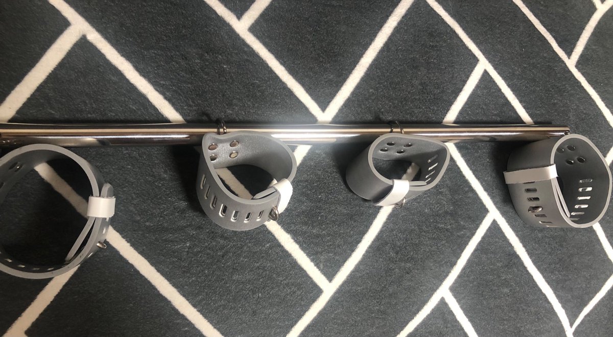 움직이지마 질질 싸보자고

#대구#로프버니#기구#섭#돔