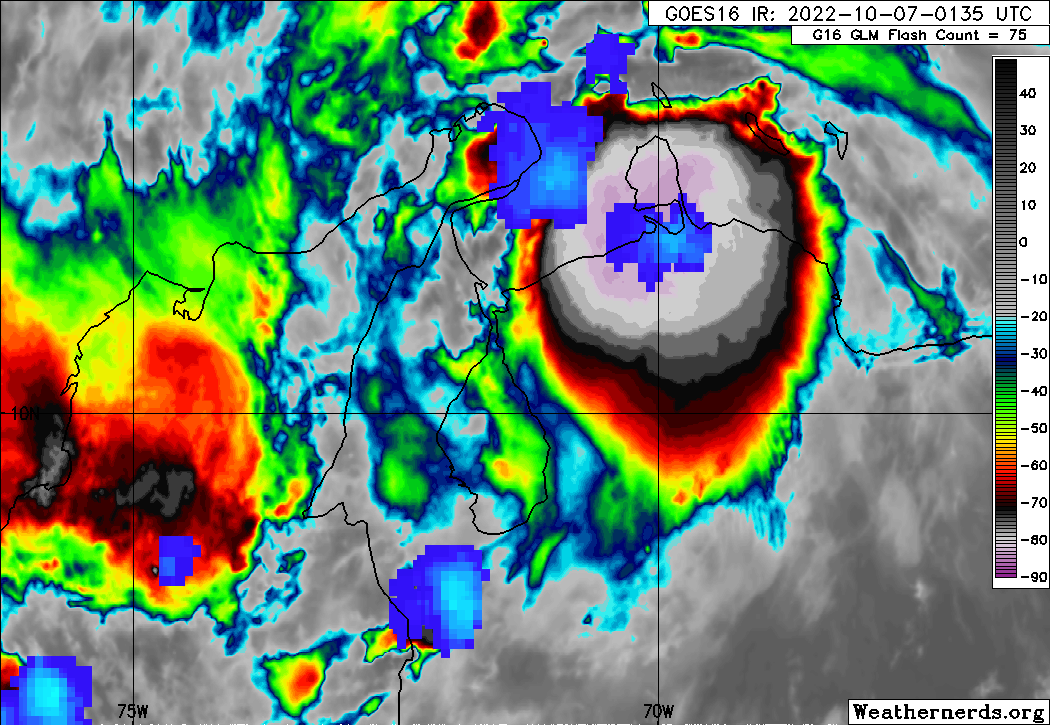 MeteoZulia's tweet photo. ⚠️🚨#Actualización #CondicionesDelTiempo #Zulia #06Oct2022 2200 HLV a esta hora reinician las #Lluvias de variada intensidad sobre #Maracaibo con actividad eléctrica https://t.co/Iv7lKO5PdH