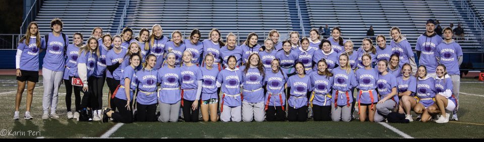 🏈⚓️💙Oh what a night!!!  Class of ‘23 pulls out the WIN over Class of ‘24…30-6!💙⚓️🏈 flickr.com/photos/perifam… <a href="/RollHudFootball/">Hudson Football</a>