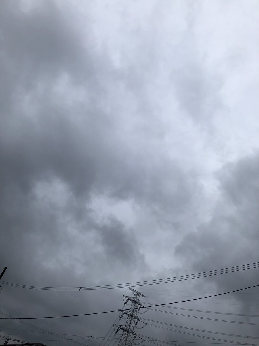 SjZfau2's tweet photo. おはようございます😊
今日は雨☔️。午後には上がるらしい❓
一雨ごとに寒くなってくるようですね💦💦
体調崩されませんよううに❣️😊
今日一日よろしくお願い致します💕 https://t.co/uUmbsQE8AA