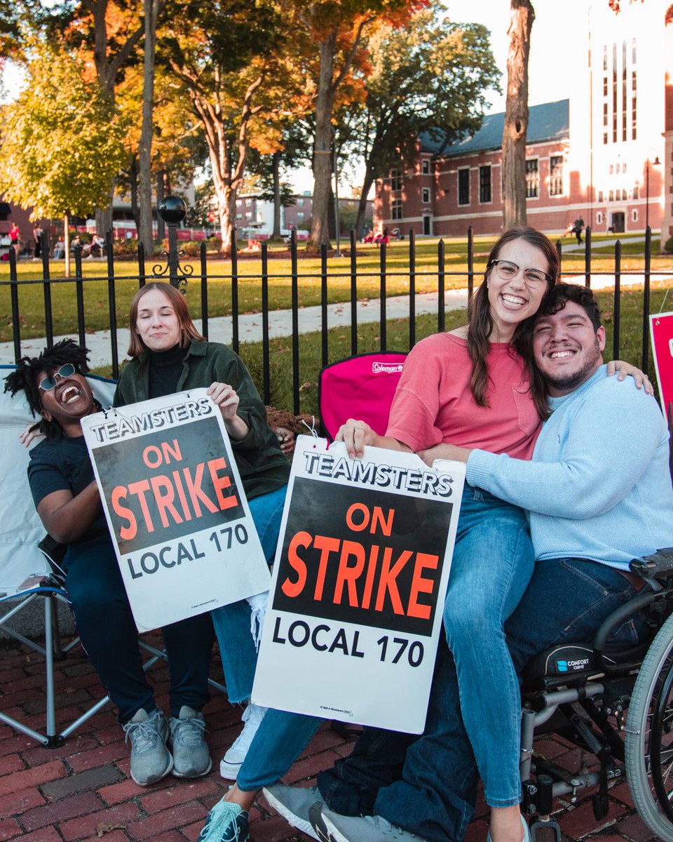 CUGWU_Teamsters's tweet photo. We understand that this is hard work and we will do this for our rights and those who come after. During an important fight for basic needs, one of the best acts of resistance is to make moments for hope. We continue to fight & find joy #clarkonstrike https://t.co/tnWusH4dKr